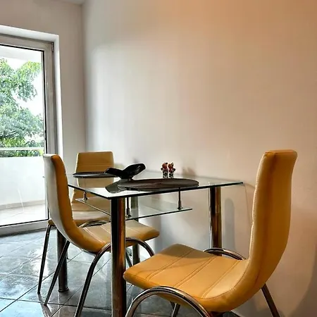 Cozy And Quiet Διαμέρισμα Βουκουρέστι